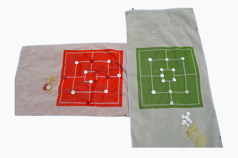 Duschtuch "Mühle" mit Spielsteinen